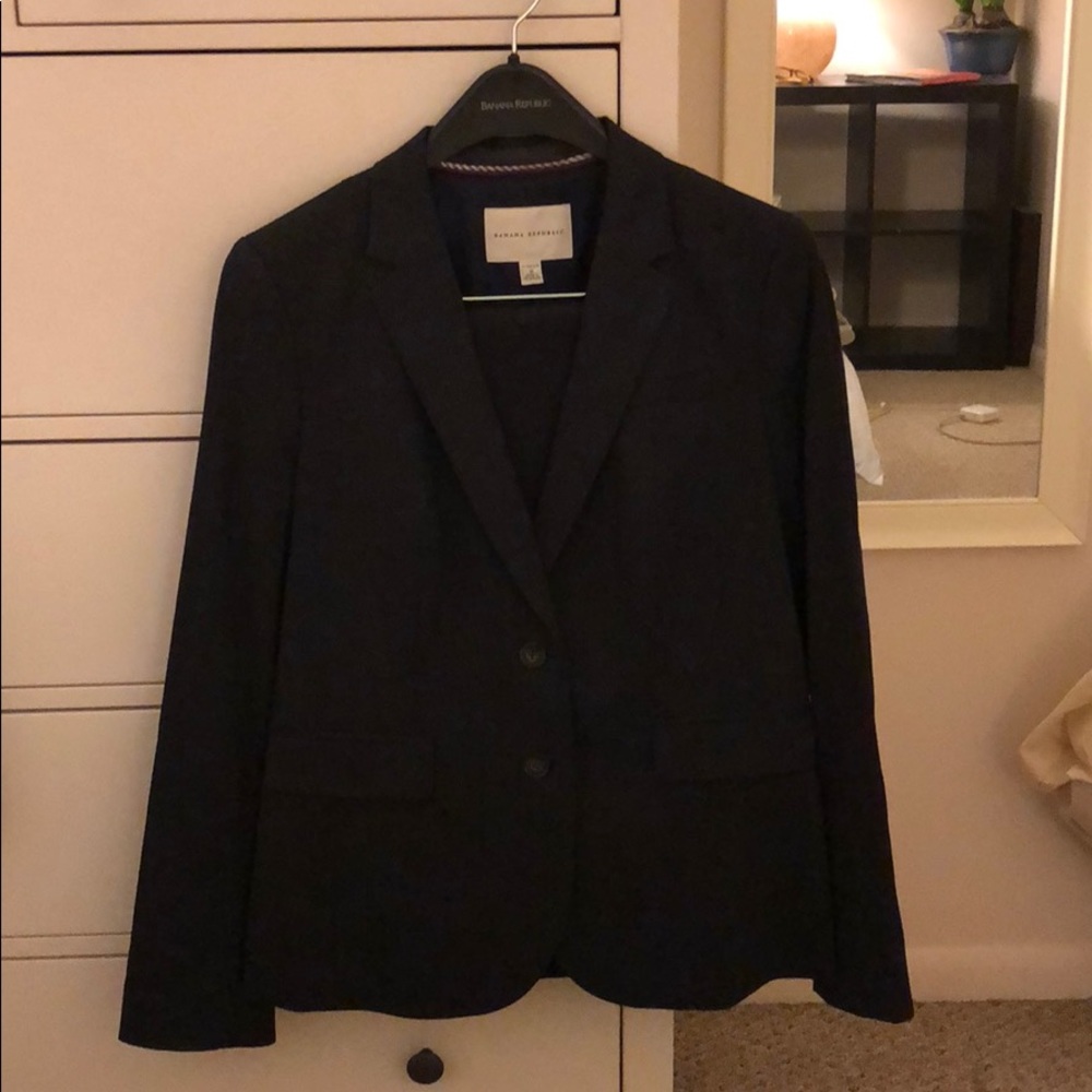 Banana Republic pant suit size 12 jacket, 14s pant